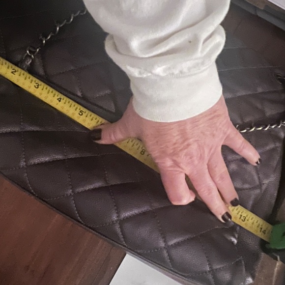 Chanel Chic Shopping Tote in Metallic Grey Caviar with Ruthenium Hardware - Picture 10 of 14